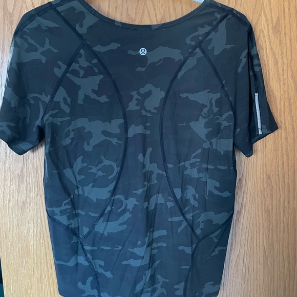 workout shirt - Picture 1 of 2